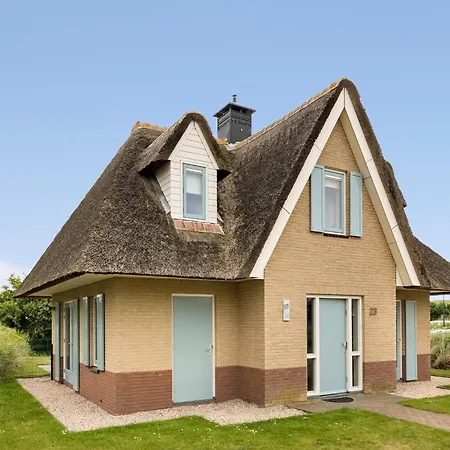 Thatched, Restyled Located In Near The Sea Julianadorp